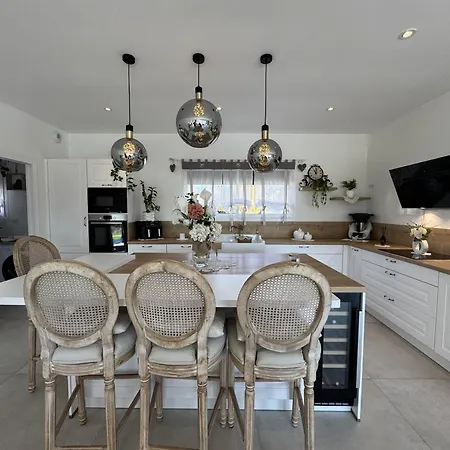Holiday home Le Luxury - 24h Du Mans - 11pers - Reve Au Mans Ruaudin