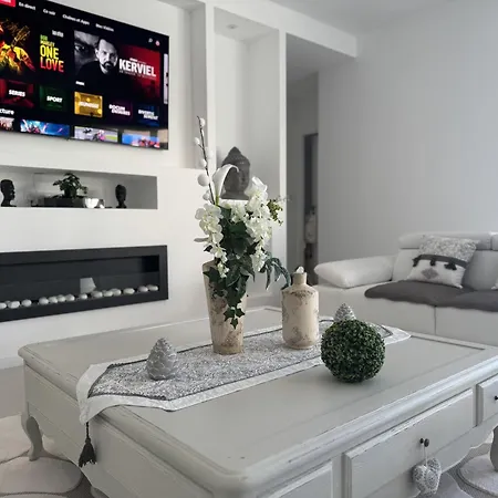 Le Luxury - 24h Du Mans - 11pers - Reve Au Mans Holiday home Ruaudin